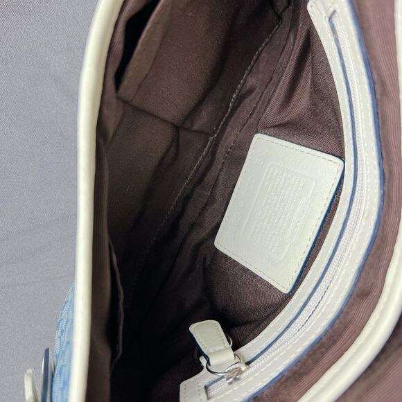 Coach vintage Soho Signature Blue Jacquard White Leather Flap Hobo Shoulder Bag - Picture 8 of 11